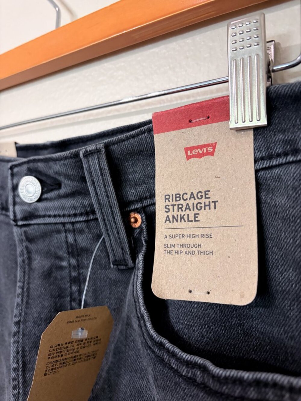 Women's Levi's Black Ribcage Straight Ankle Jeans - Picture 7 of 7